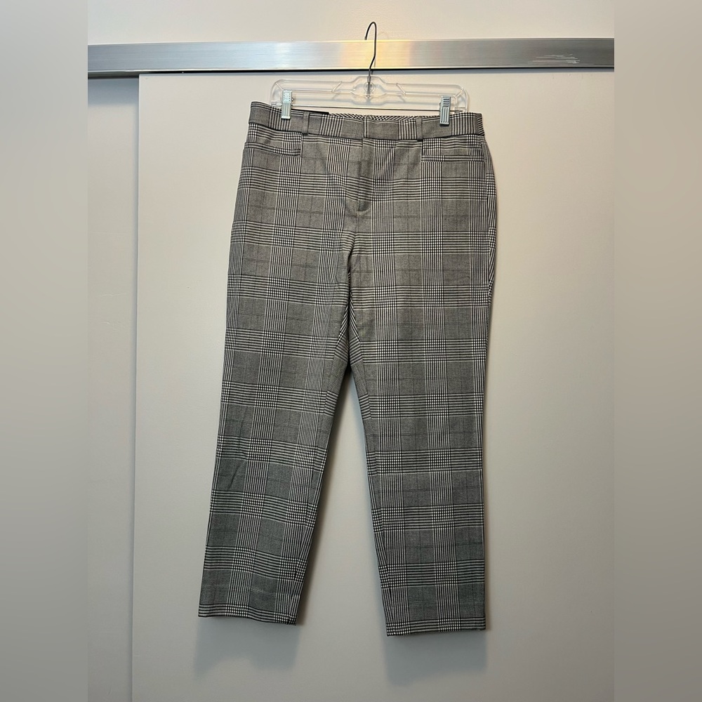 NWT! Banana Republic Black/White Mid Rise Sloan Pants, Size 10 Short
